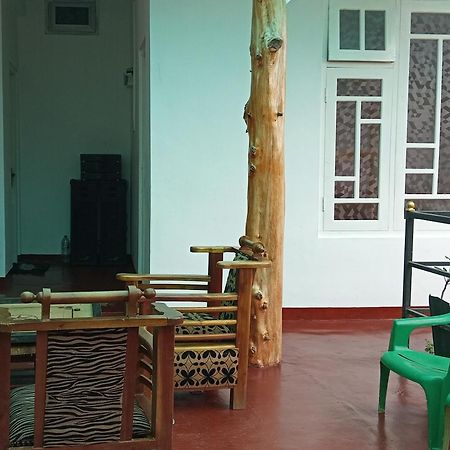Forest Cyniciam Homestay Охия Екстериор снимка