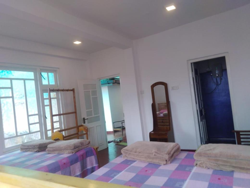Forest Cyniciam Homestay Охия Екстериор снимка