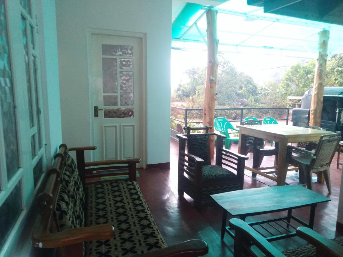 Forest Cyniciam Homestay Охия Екстериор снимка